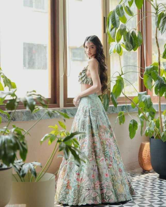 Mehendi Outfit-Alanna Panday's Bridal Outfit