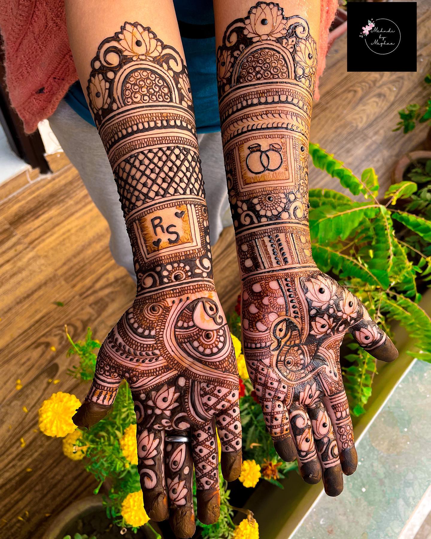 full hand peacock mehndi design