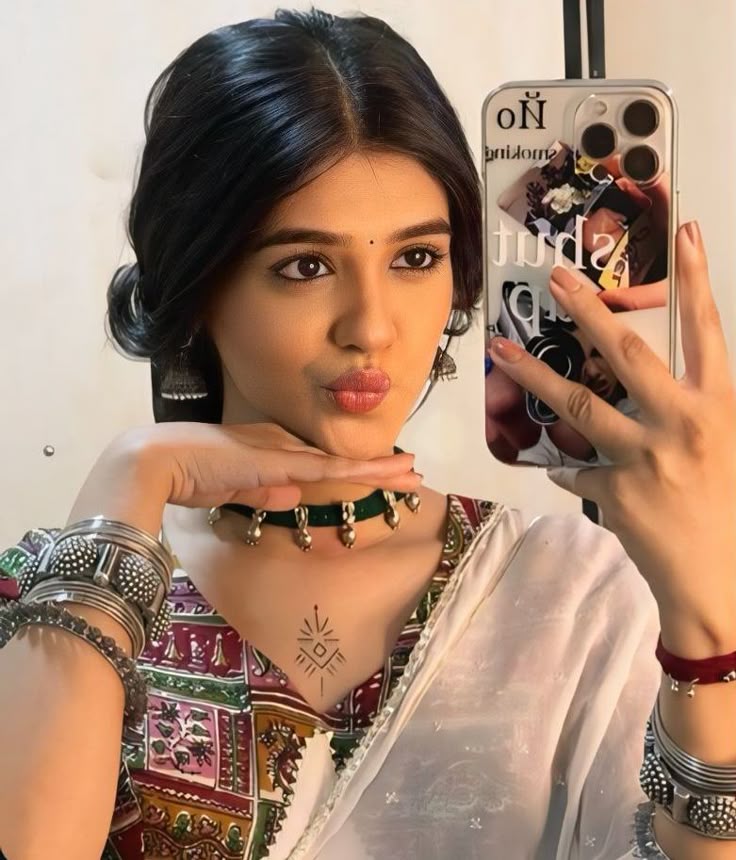 Natural Navratri makeup look