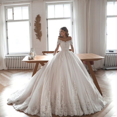 ball gown wedding dress