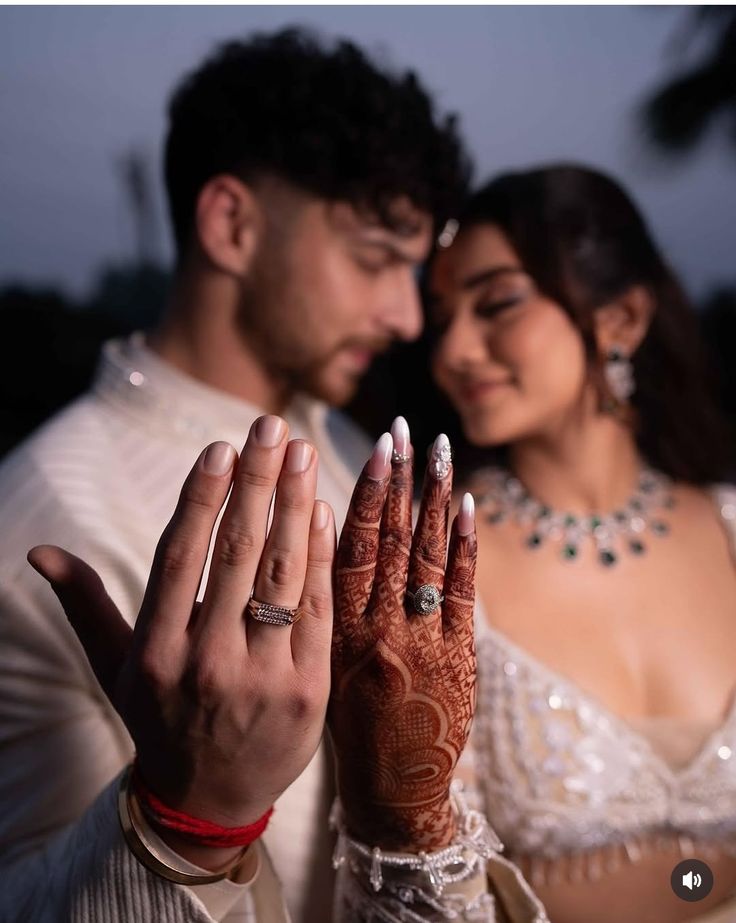 wedding nail art_couple photoshoot nails